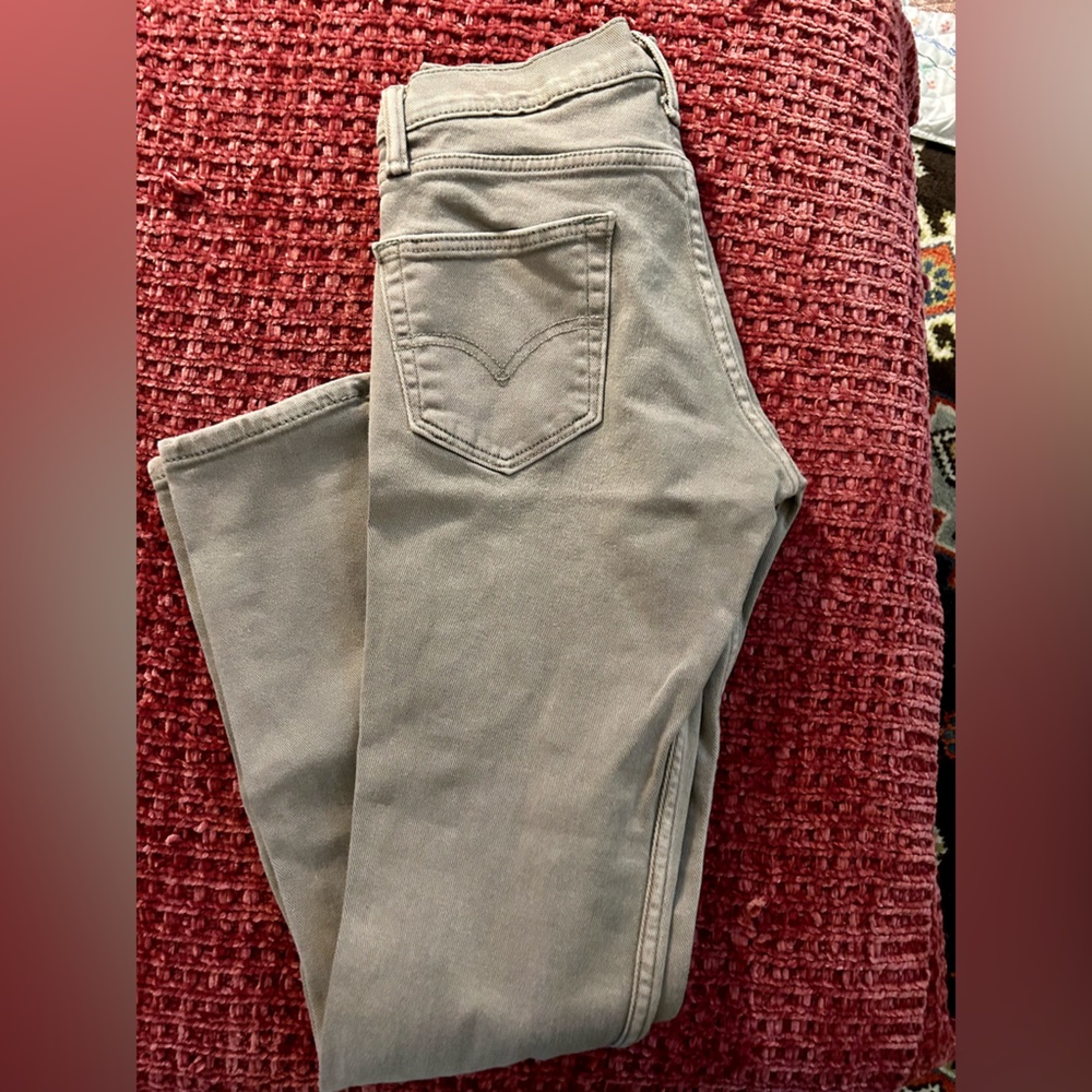 Gray Levi’s 511 jeans